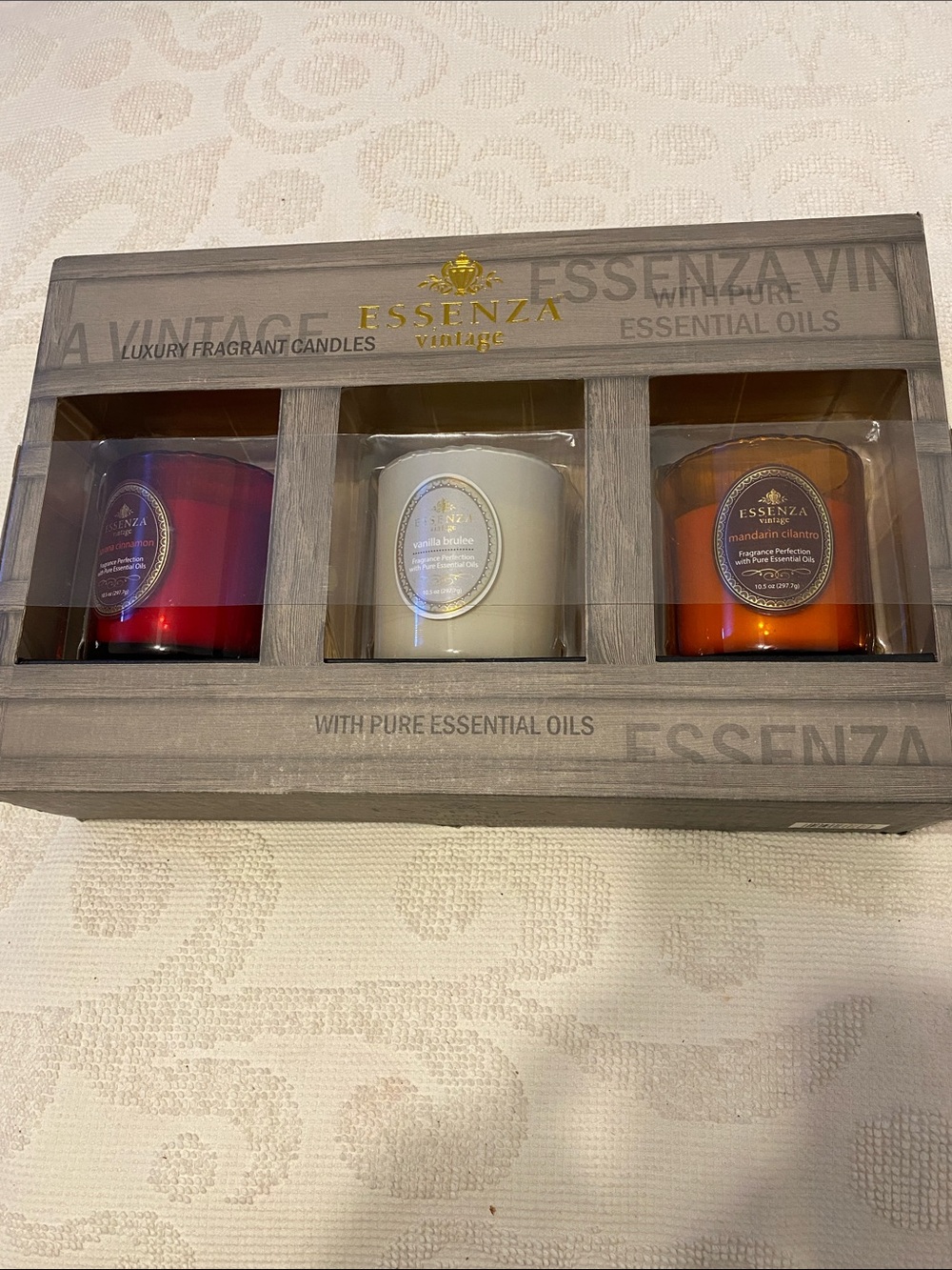 Essenza Vintage Three-Piece Scented Candle Set - Red, White, Orange